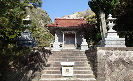 神津島のおすすめスポット・阿波命神社