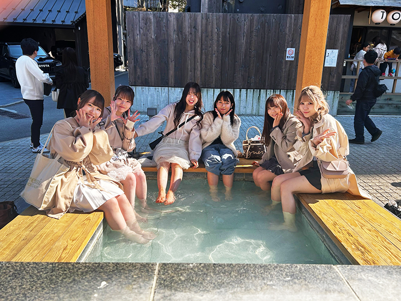 夏目坂46